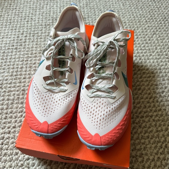 Women’s Nike Air Max Bella TR 4 - Picture 2 of 6